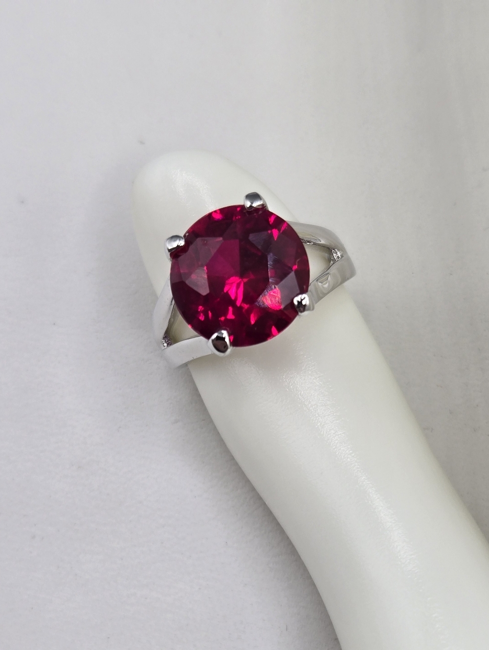 Swarovski Crystal Elements Silver Statement Ring Ruby Red Size 7 Prom Bridal